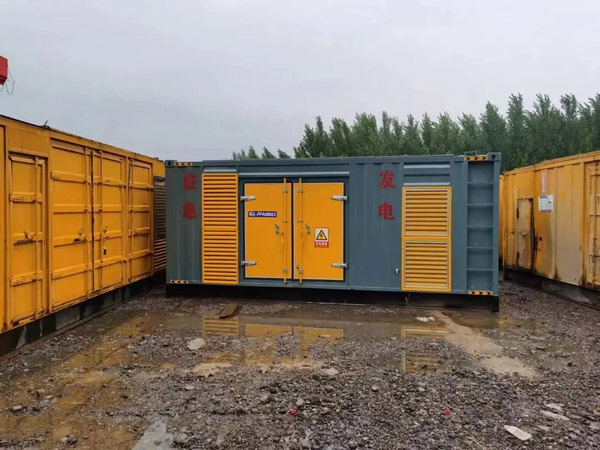 门头沟柴油发电机如何判断干式空气滤清器是否需要更换？